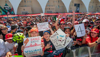 Formula 1 fans getting ready for the Abu Dhabi GP