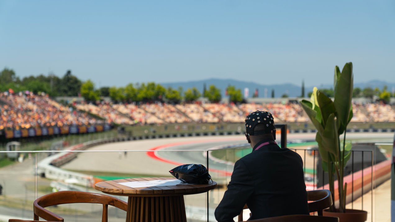 La terraza del Rooftop Lounge ofrece vistas a gran parte del circuito