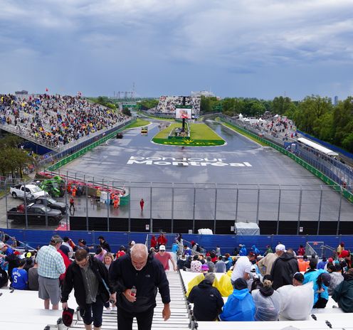 Fantastic overview of the famous hairpin of Circuit Gilles Villeneuve
