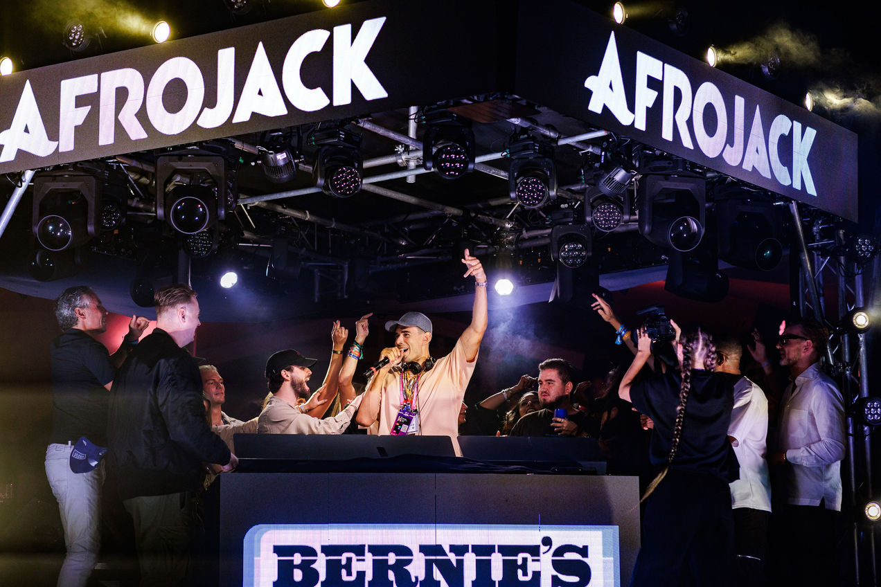 Afrojack DJing in Bernies Beachclub during the afterparty of the Dutch GP 2025