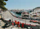 Vista desde la zona de hospitalidad del Caffe Milano en la sección portuaria del GP de Mónaco