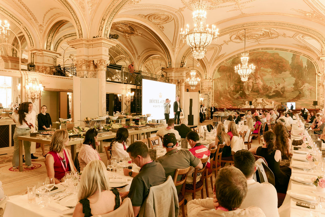 Der atemberaubende Speisebereich der Casino Square Terrace Hospitality