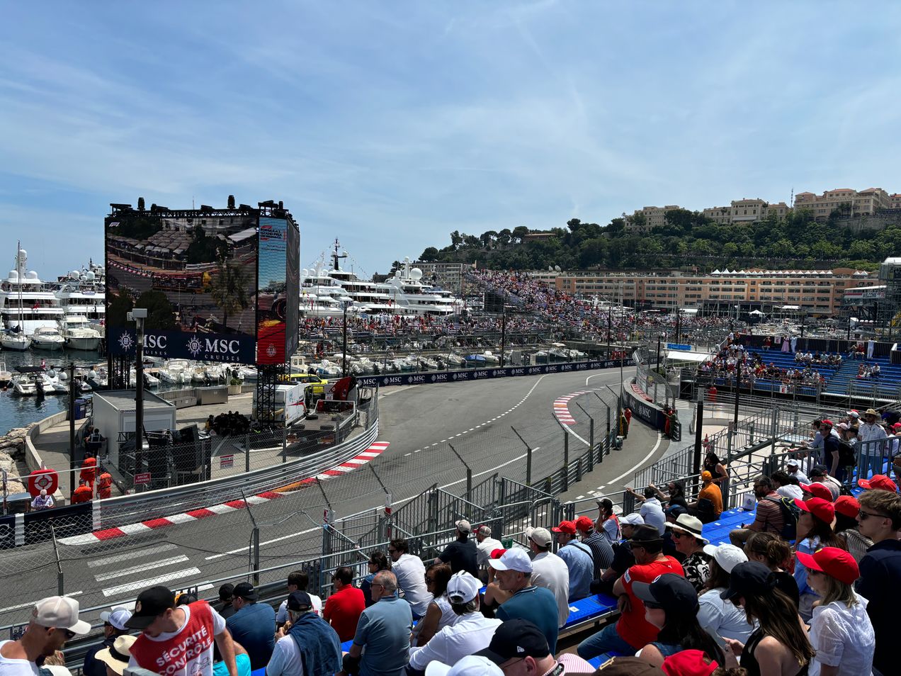 Vista desde el asiento de la tribuna K en el tramo portuario del GP de Mónaco