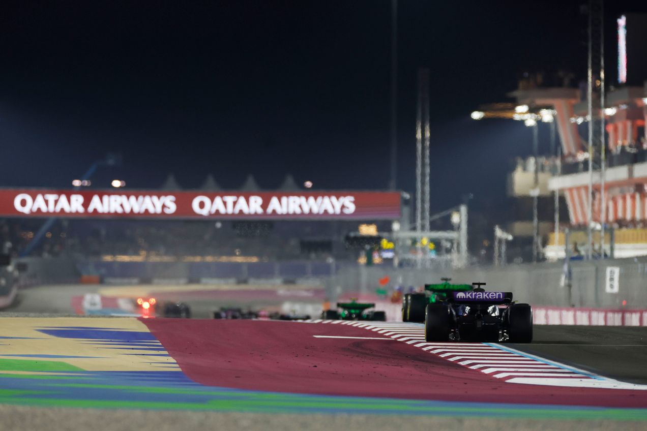 F1 cars from behind during the Qatar GP