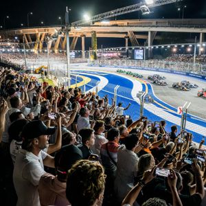 Die Gäste von The Green Room genießen das Rennen von der eigenen Tribüne aus