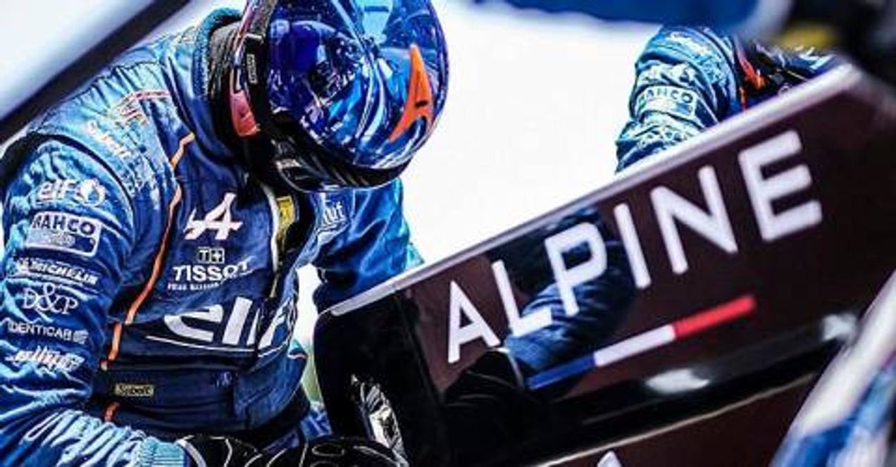 Alpine construction team-min