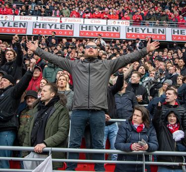 Royal Antwerp supporters
