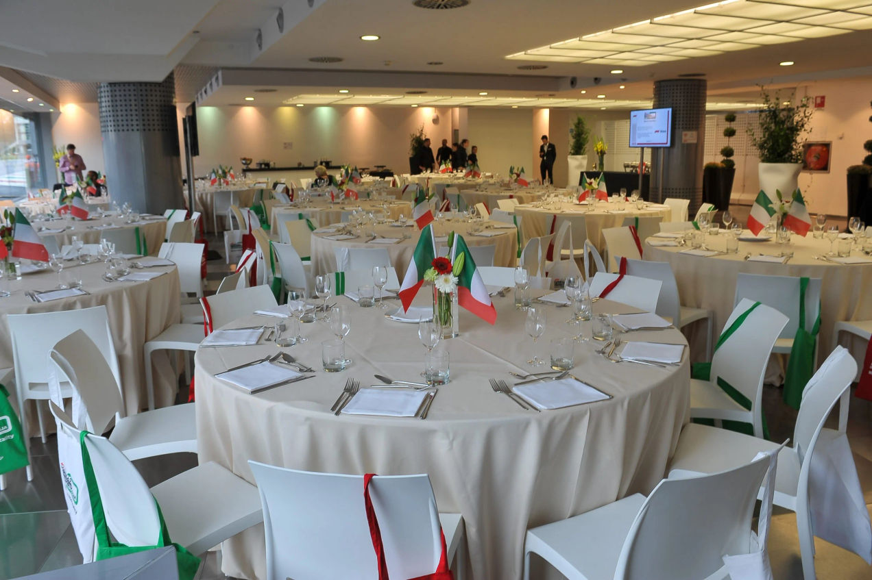 Blik op het interieur van de Fan Club-lounge tijdens de GP van Monza