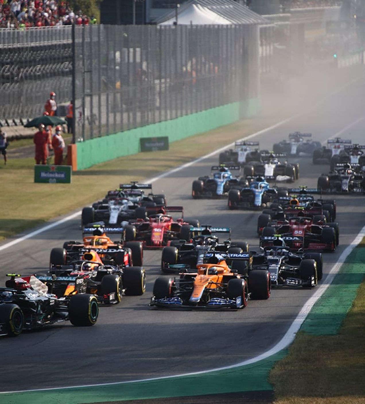 F1 cars on the Autodromo Nazionale Monza