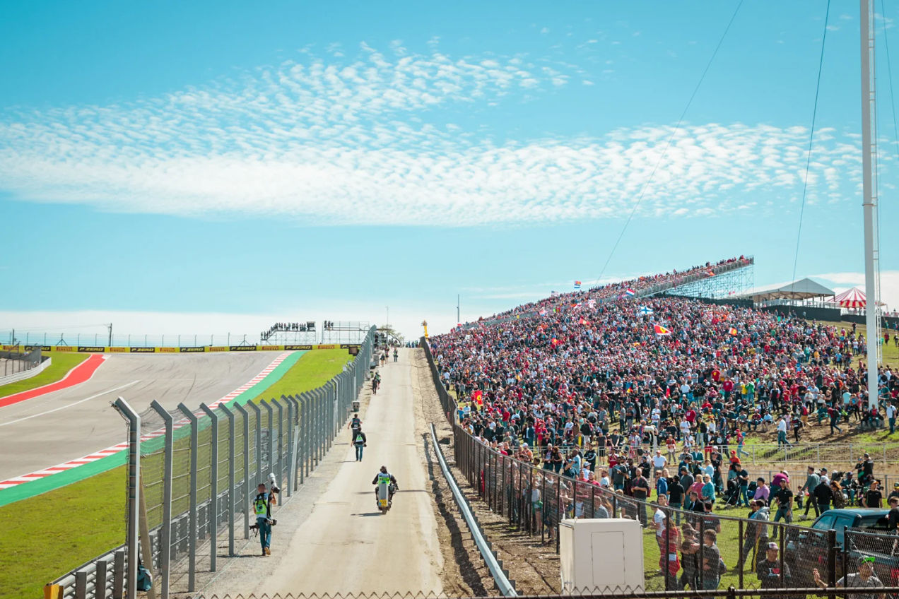 Aficionados en una de las tribunas del Circuito de las Américas