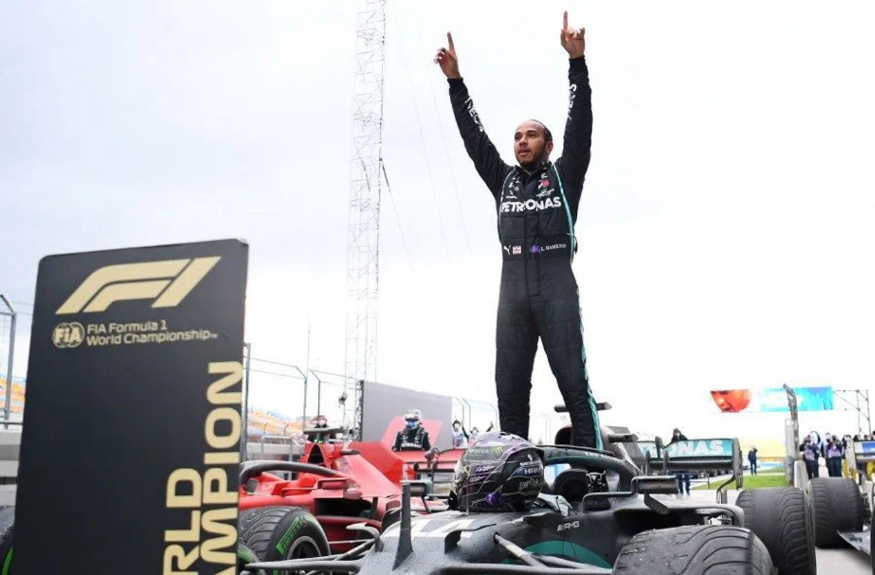 Lewis Hamilton mercedes