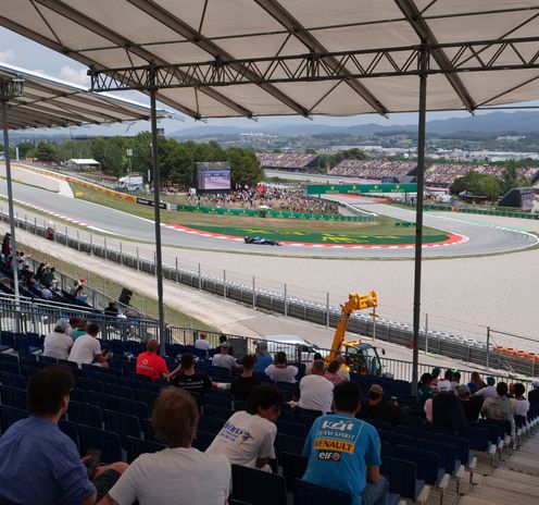 Aficionados en la Tribuna M del Circuit de Barcelona-Catalunya