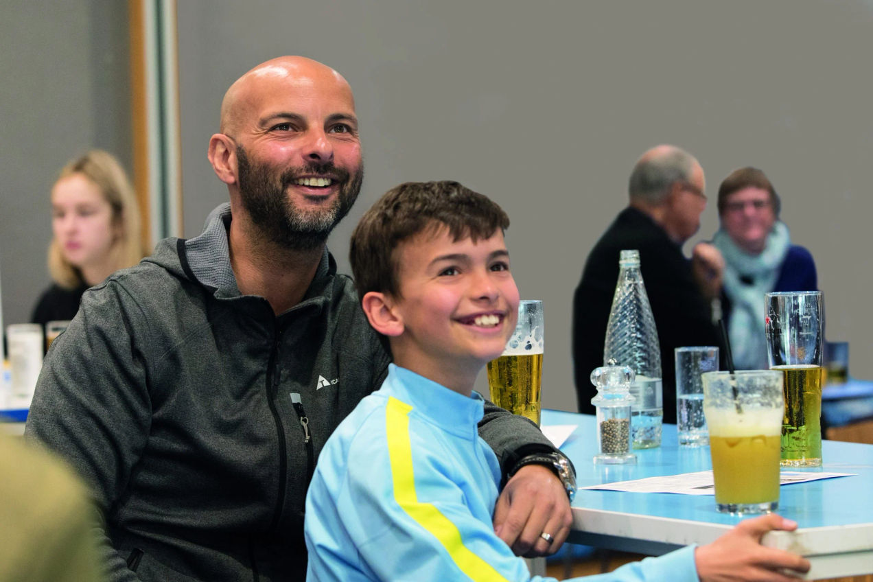 Lounge 1894 manchester city