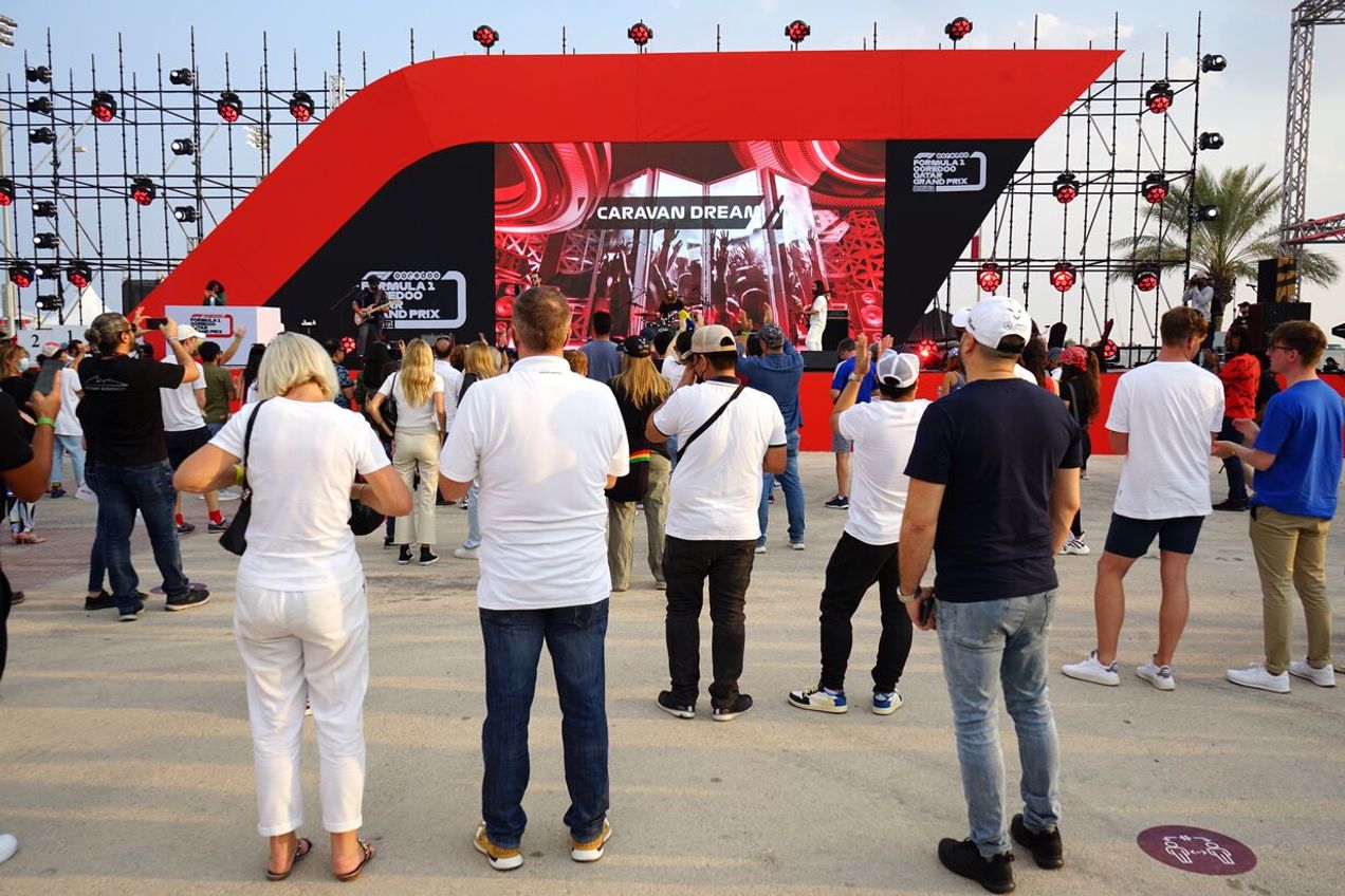 La fan zone du GP du Qatar avec des spectacles en direct