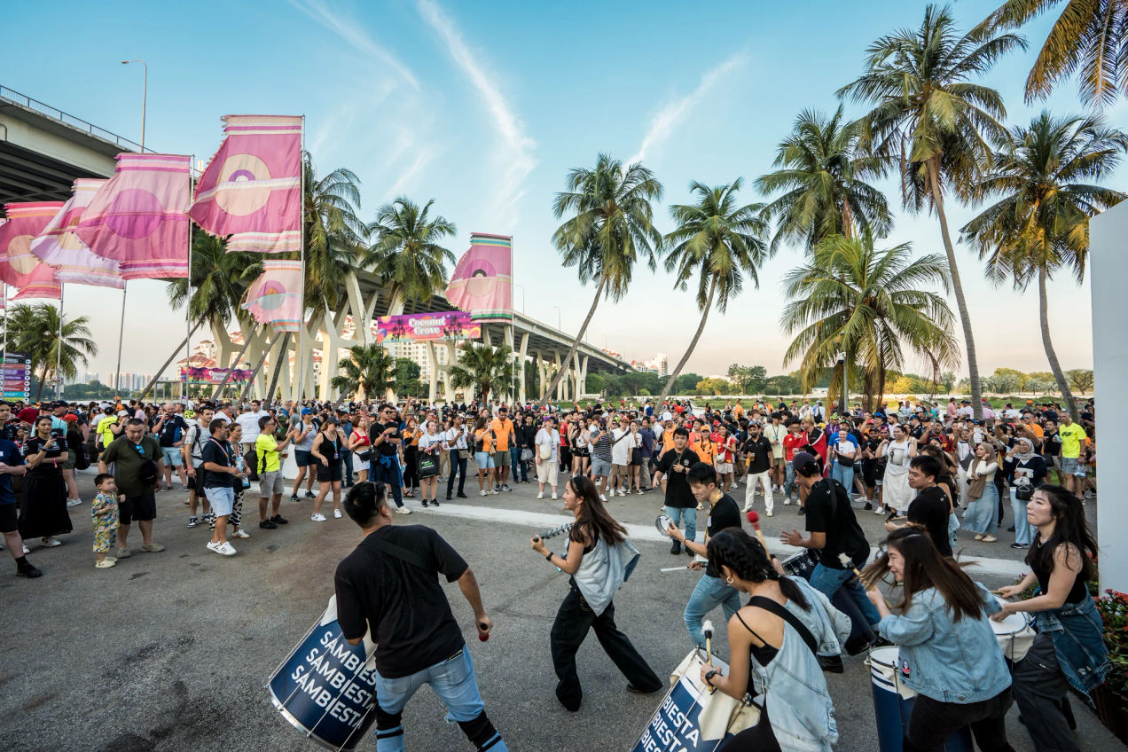 Join in the festival atmosphere at the Marina Bay Circuit