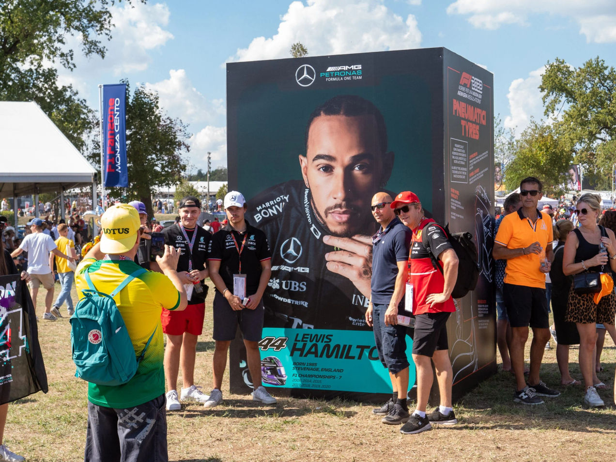 Les fans dans la zone d'admission générale pendant le GP d'Italie