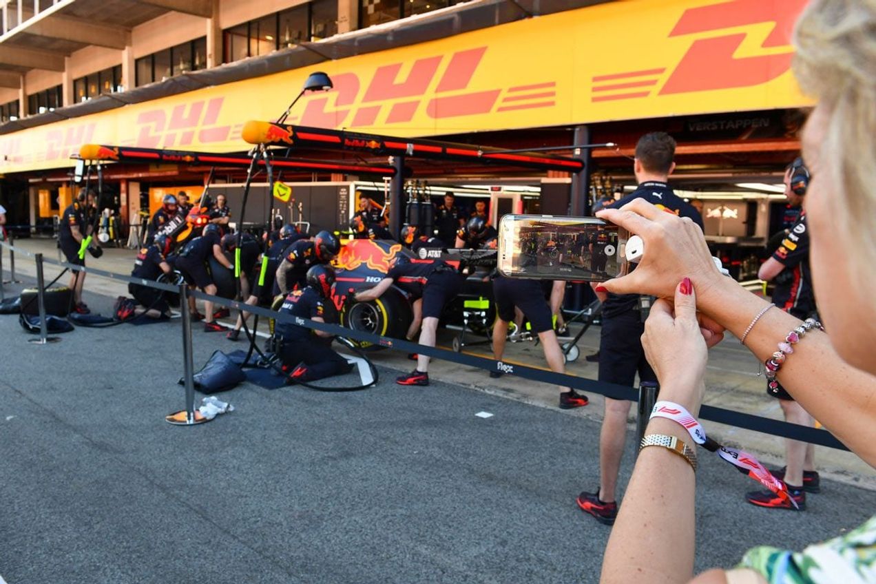 Red Bull crew training for a pit stop on Circuit Zandvoort