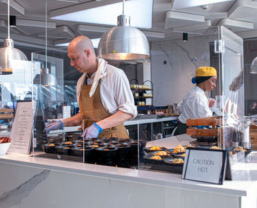 tottenham lounge