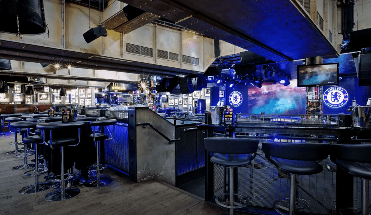 Under the bridge lounge